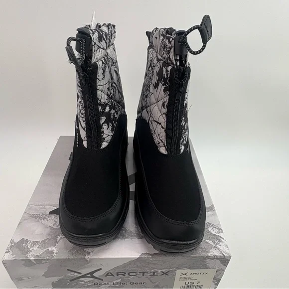 ARCTIX Womens sz 7 Cracked Marble White Quilted Faux Suede Tracer Boot NEW - Picture 6 of 12